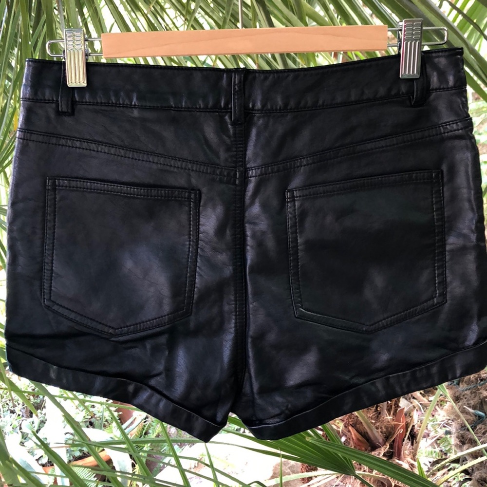 Faux leather shorts in black